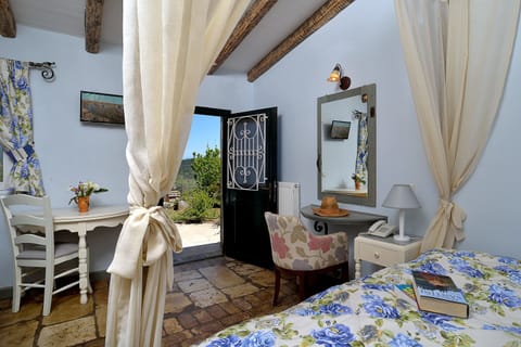 Apartment | 1 bedroom, bed sheets