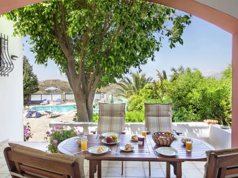 Villa | Dining