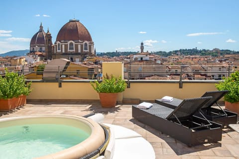 Suite with view and Jacuzzi | Private spa tub