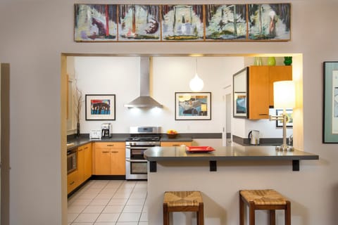 Kitchen with All the Comforts! Double Gas Oven Microwave Toaster Coffee Maker ++