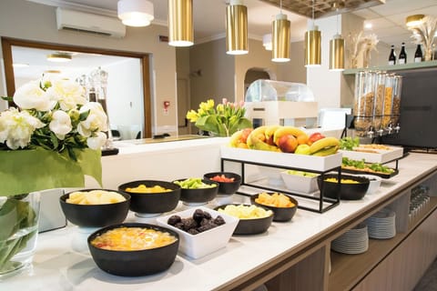 Free daily full breakfast