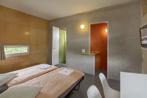 Standard Single Room, Private Bathroom | Desk