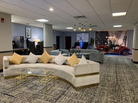 32-inch LCD TV with cable channels, TV, stereo