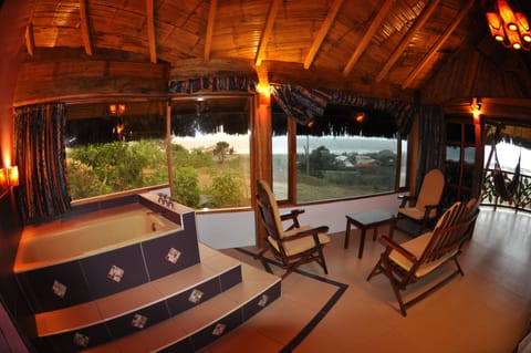 Luxury Cabin | Massage
