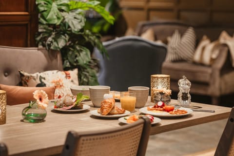 Free daily breakfast