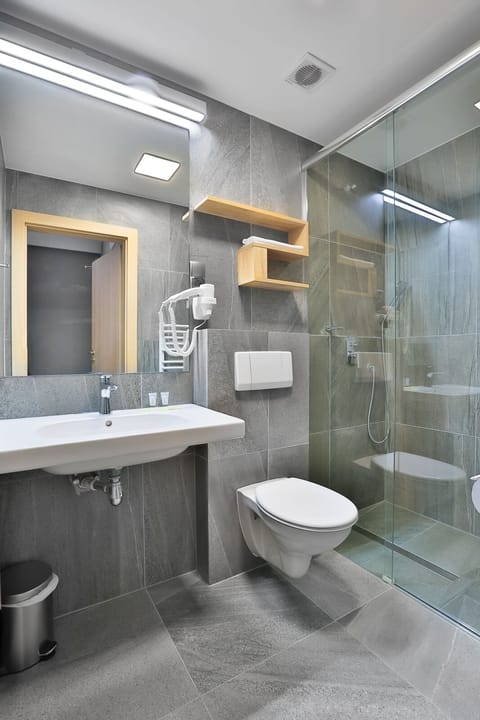 Soundproofing, free WiFi, wheelchair access