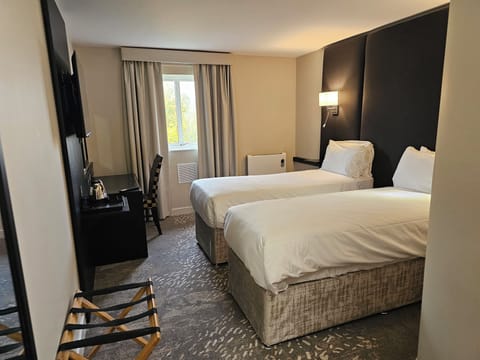 Desk, iron/ironing board, free WiFi, bed sheets