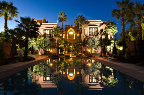 3 outdoor pools, pool umbrellas, sun loungers