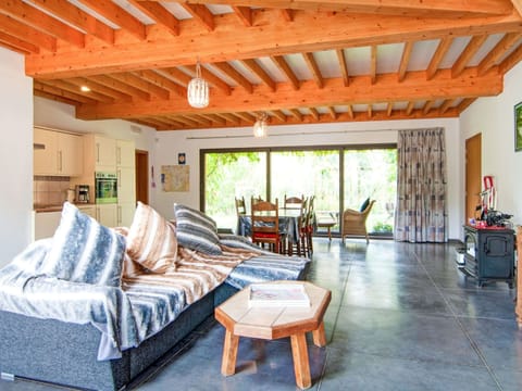 Cottage | Living area | Fireplace