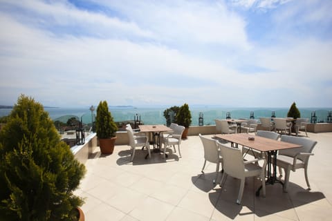 Rooftop terrace