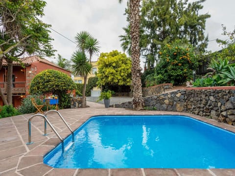 Swimming Pool, Property, Real Estate, Residential Area, Leisure, Backyard, Building, House, Vacation, Home