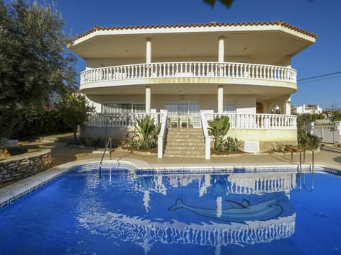 Property, Swimming Pool, Building, House, Real Estate, Architecture, Villa, Home, Estate, Leisure