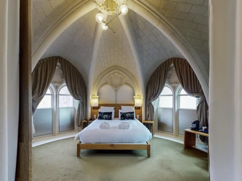 Premium bedding, minibar, in-room safe, individually decorated