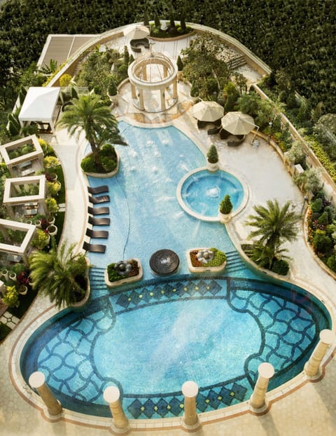 Indoor pool, seasonal outdoor pool, pool umbrellas, sun loungers