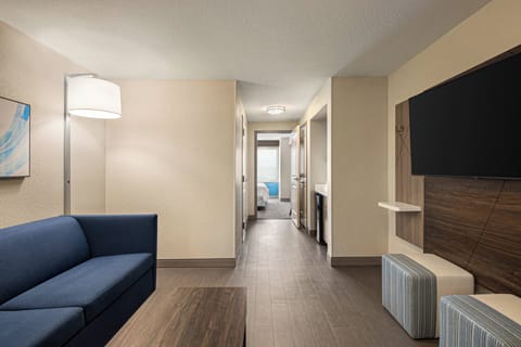 1 bedroom, in-room safe, desk, laptop workspace