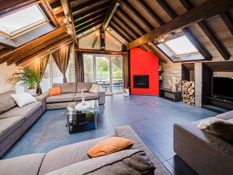 Cottage | Living room | TV