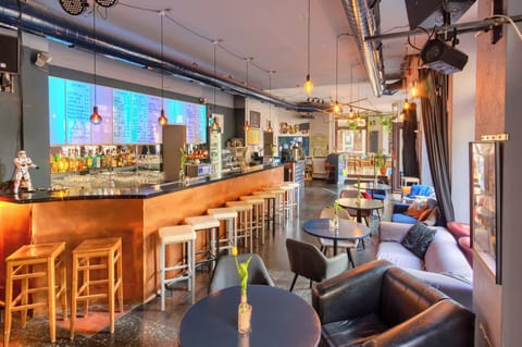Cocktail bar