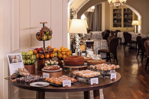 Daily buffet breakfast for a fee