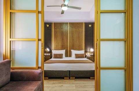 Executive Room | Egyptian cotton sheets, premium bedding, down comforters, pillowtop beds