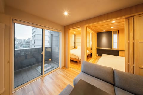 Standard Family Room (501) | Free WiFi