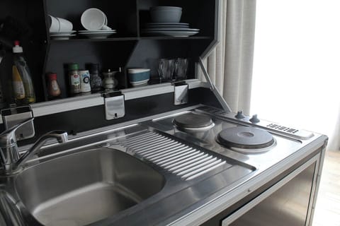 Studio Suite | Private kitchen | Espresso maker, electric kettle