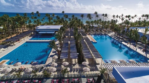 5 outdoor pools