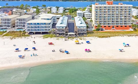 Beachfront location in the heart of Gulf Shores, close to dining and attractions