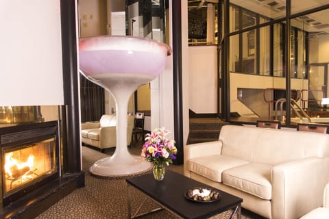 Champagne Tower Suite | Blackout drapes, iron/ironing board, free WiFi, bed sheets