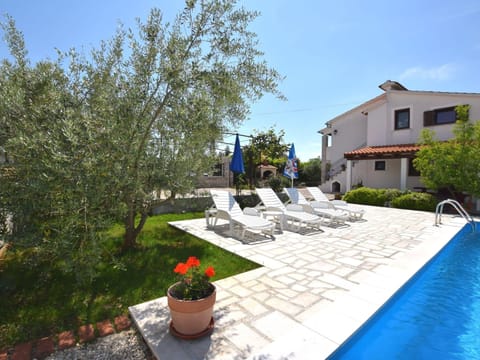 House | Pool | Outdoor pool