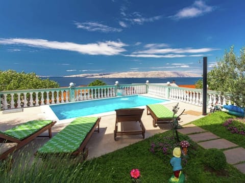 Apartment | Pool | Outdoor pool