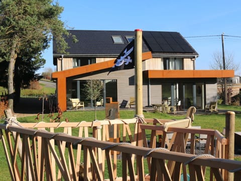 House | Exterior