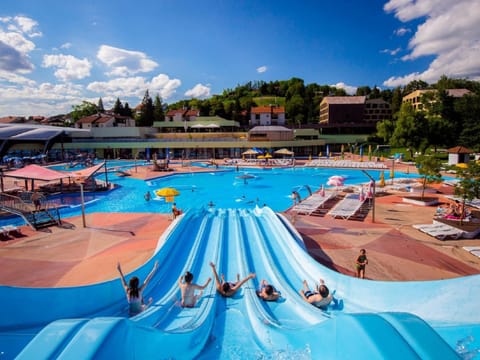 House | Pool