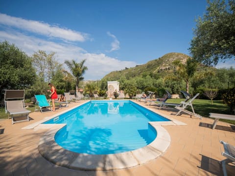 Apartment | Pool | Outdoor pool