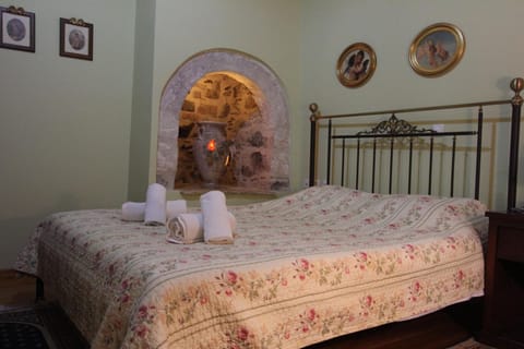 In-room safe, free WiFi, bed sheets