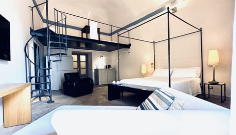 Superior Suite, Annex Building | Down comforters, Select Comfort beds, minibar, in-room safe