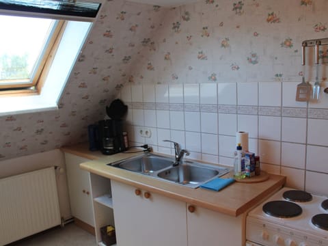 Apartment | Private kitchen | Electric kettle, highchair