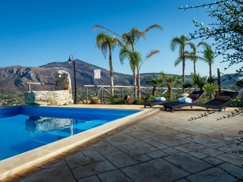 Villa | Pool | Indoor pool, outdoor pool
