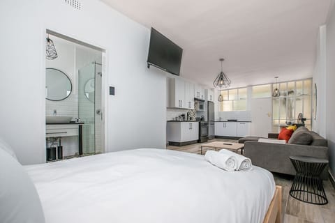 Deluxe Studio | Laptop workspace, iron/ironing board, travel crib, free WiFi