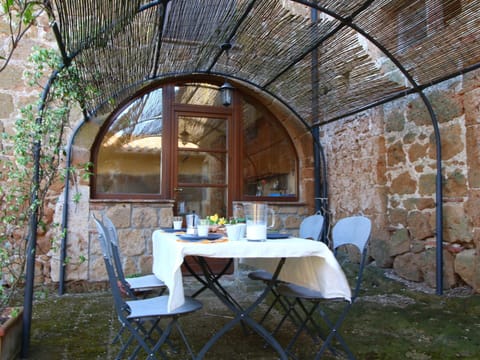 House | Dining