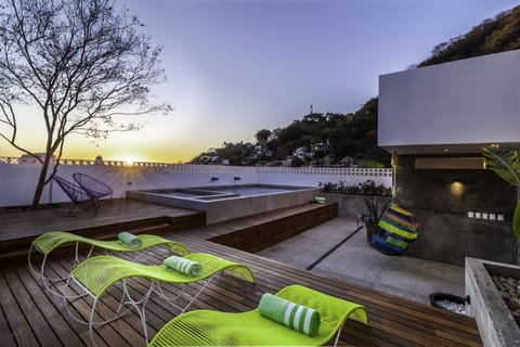 Rooftop pool