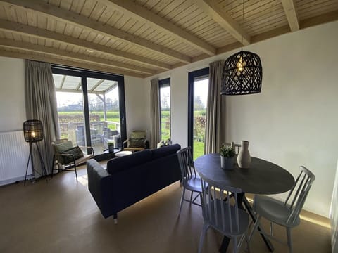 Table, Property, Furniture, Couch, Building, Chair, Window, Wood, Houseplant, Interior Design