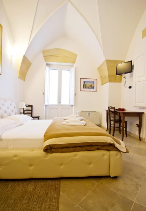 Design Double Room | Frette Italian sheets, premium bedding, Select Comfort beds