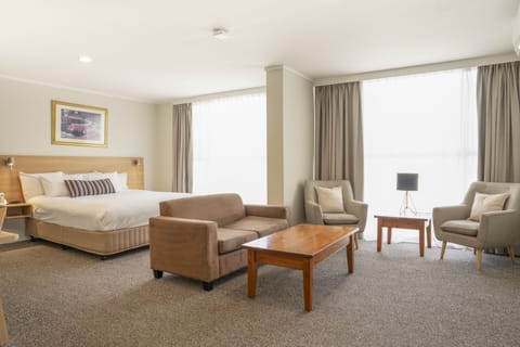 Executive Room (Spa) | Down comforters, Select Comfort beds, desk, iron/ironing board