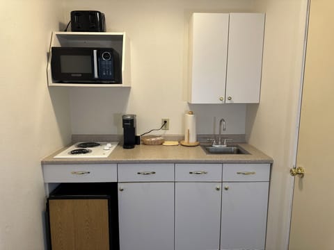 Two Bedroom Suite - Non-View | Private kitchenette | Microwave, coffee/tea maker