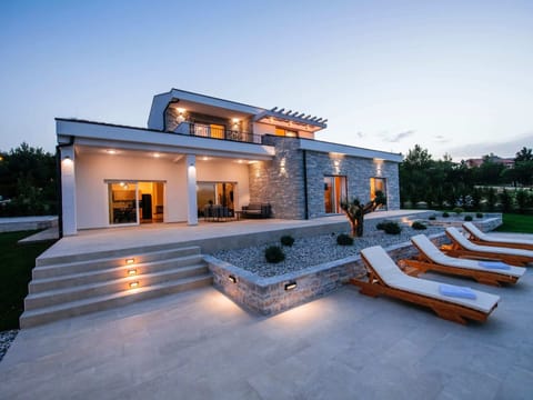 Villa | Pool | Indoor pool, outdoor pool
