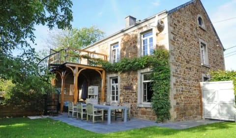 House | Outdoor dining