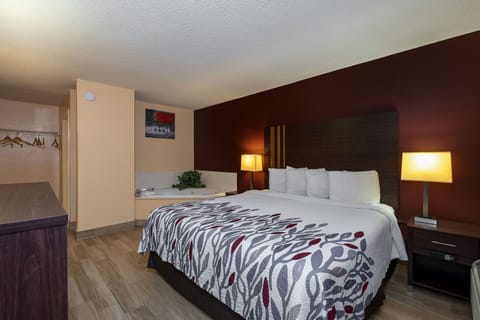 In-room safe, desk, bed sheets