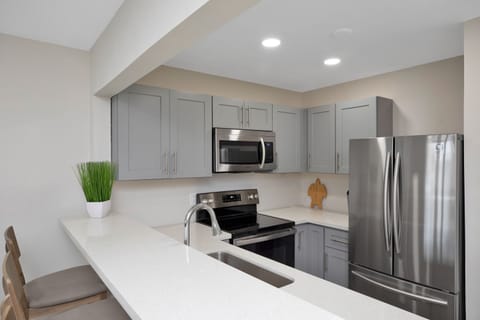 Townhome | Private kitchen | Coffee/tea maker, toaster oven