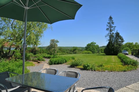 House | Outdoor dining