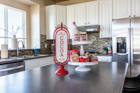 During the Christmas season we provide a hot chocolate station to enjoy!